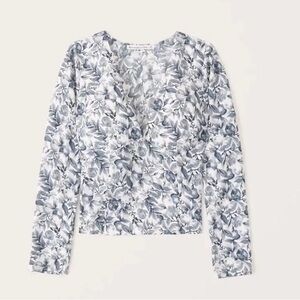 Abercrombie & Fitch Floral Long Sleeve Top